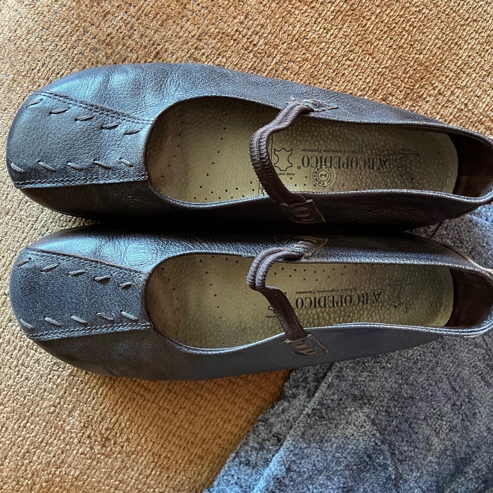 Arcopedico Leather Flats